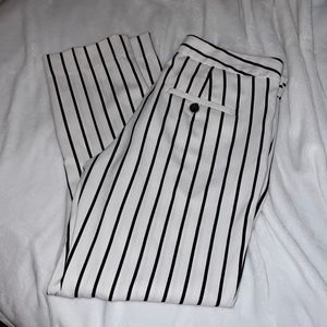Super cute striped cropped pants